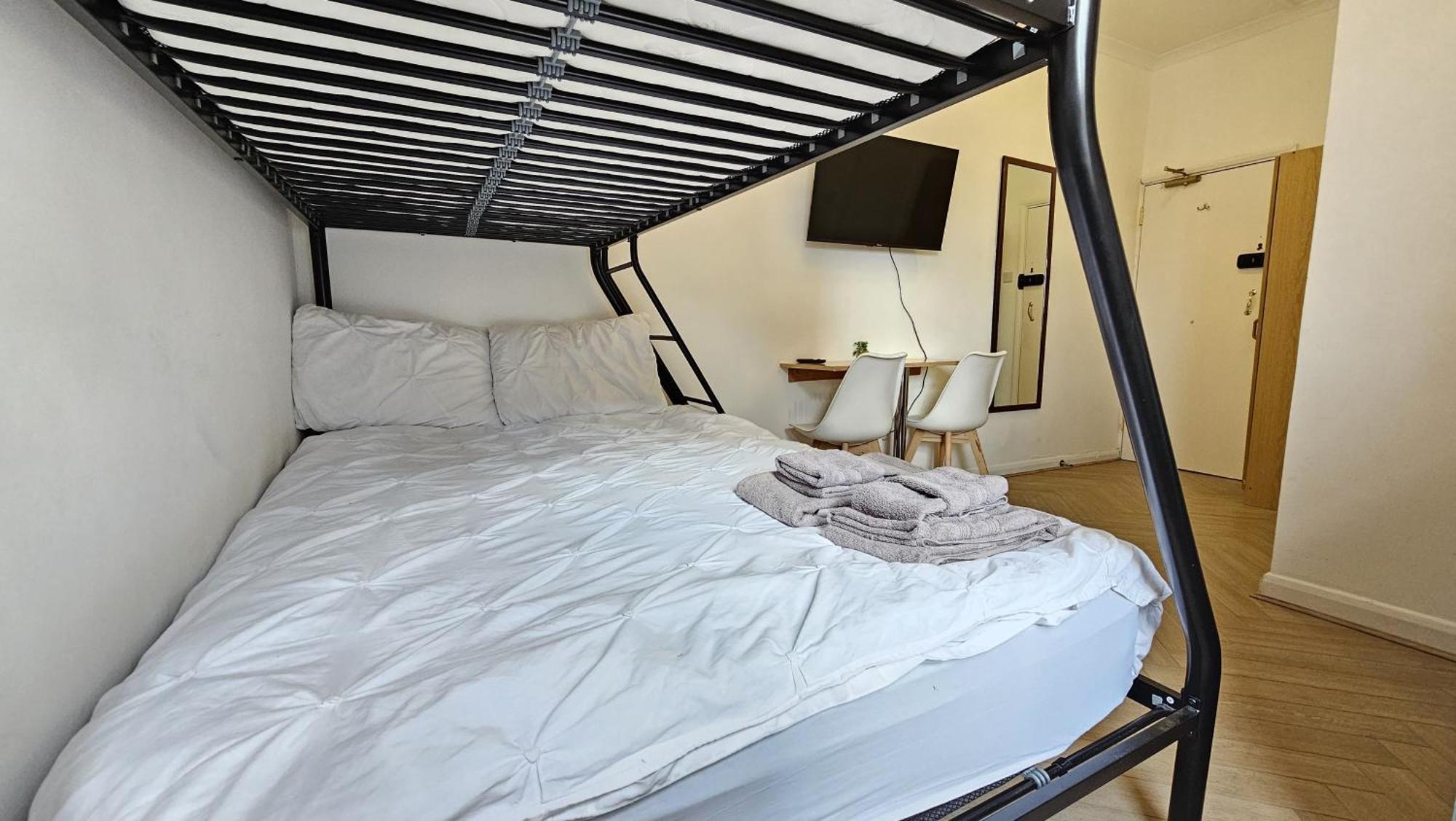 Newly Renovated Studios & Ensuite Rooms! - Camberwell Лондон Екстер'єр фото