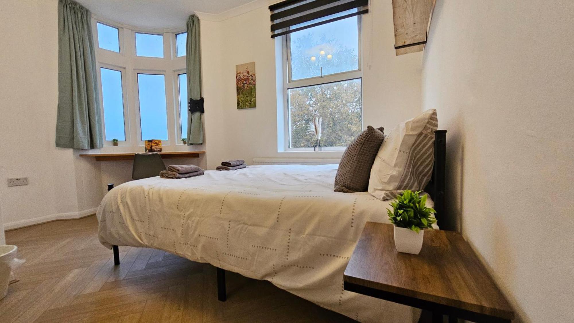 Newly Renovated Studios & Ensuite Rooms! - Camberwell Лондон Екстер'єр фото