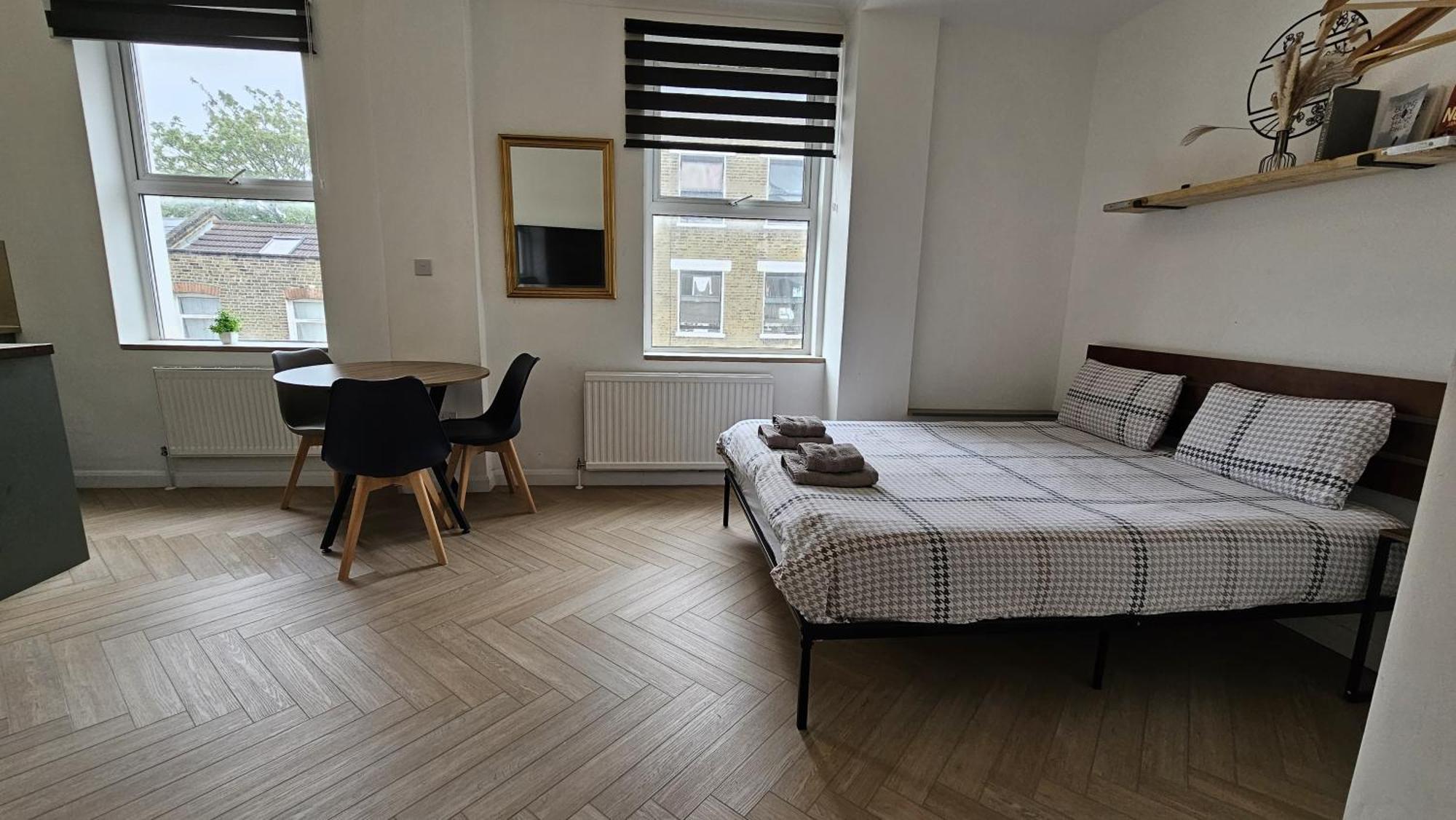 Newly Renovated Studios & Ensuite Rooms! - Camberwell Лондон Екстер'єр фото