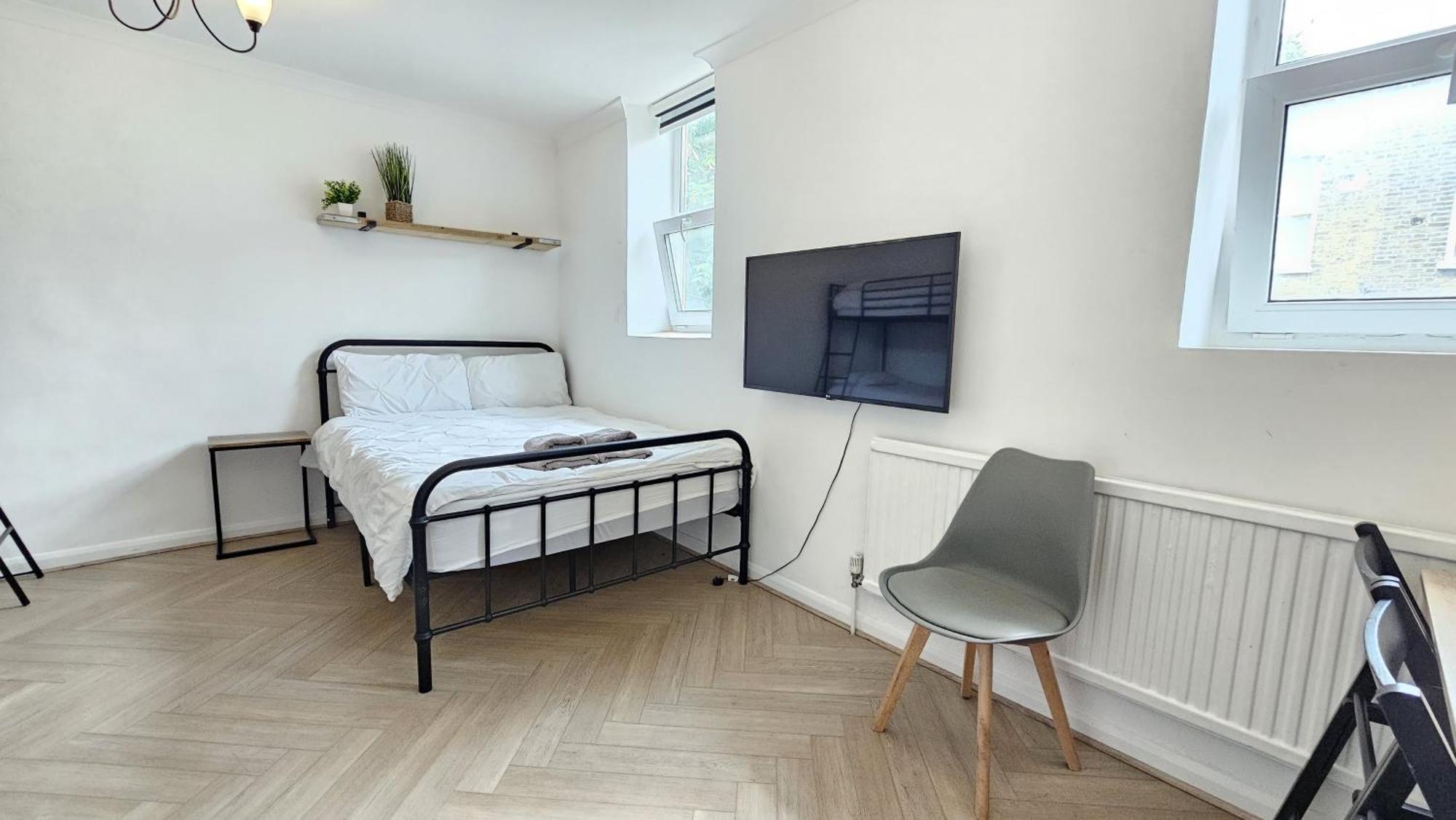 Newly Renovated Studios & Ensuite Rooms! - Camberwell Лондон Екстер'єр фото