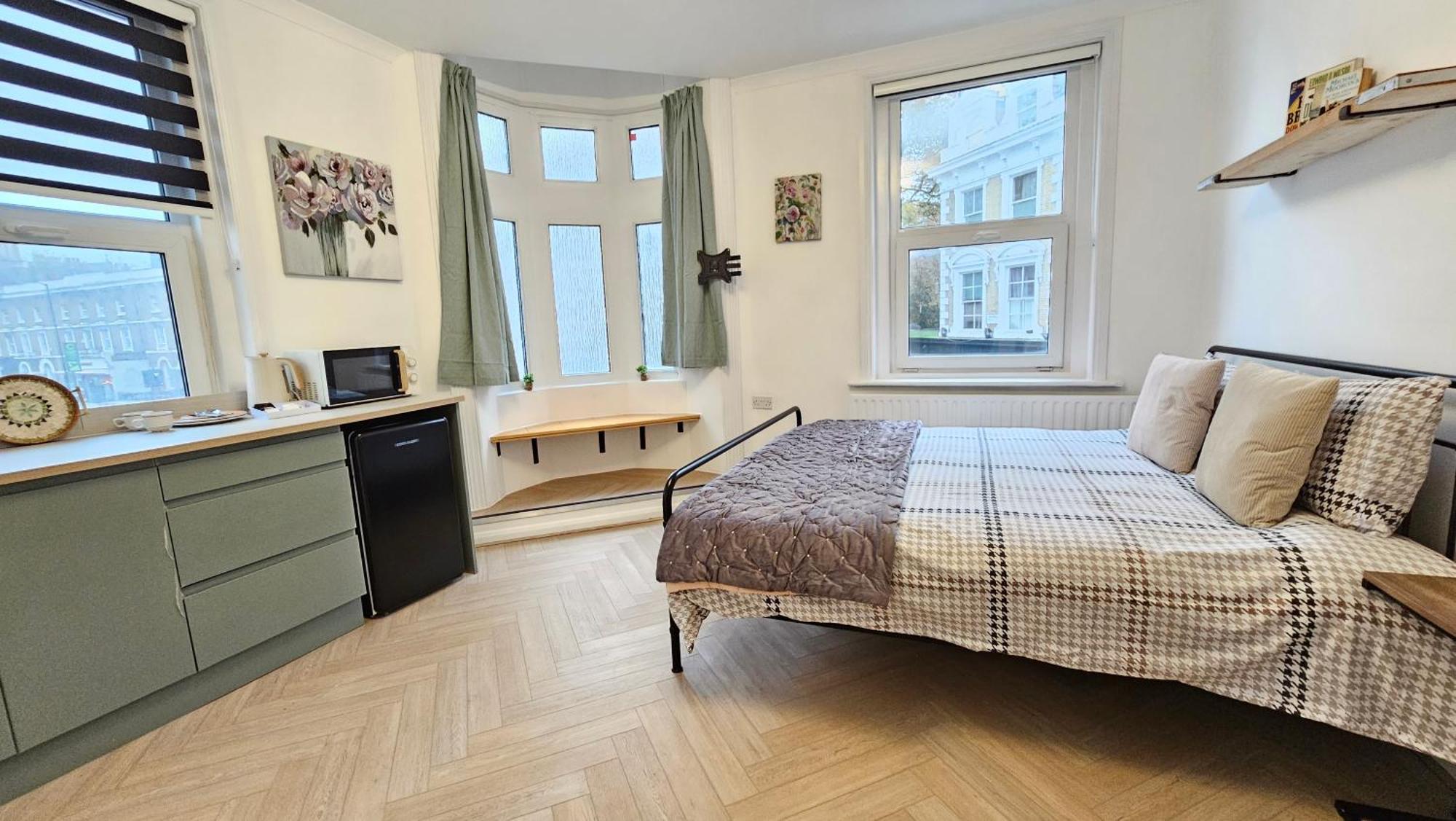 Newly Renovated Studios & Ensuite Rooms! - Camberwell Лондон Екстер'єр фото