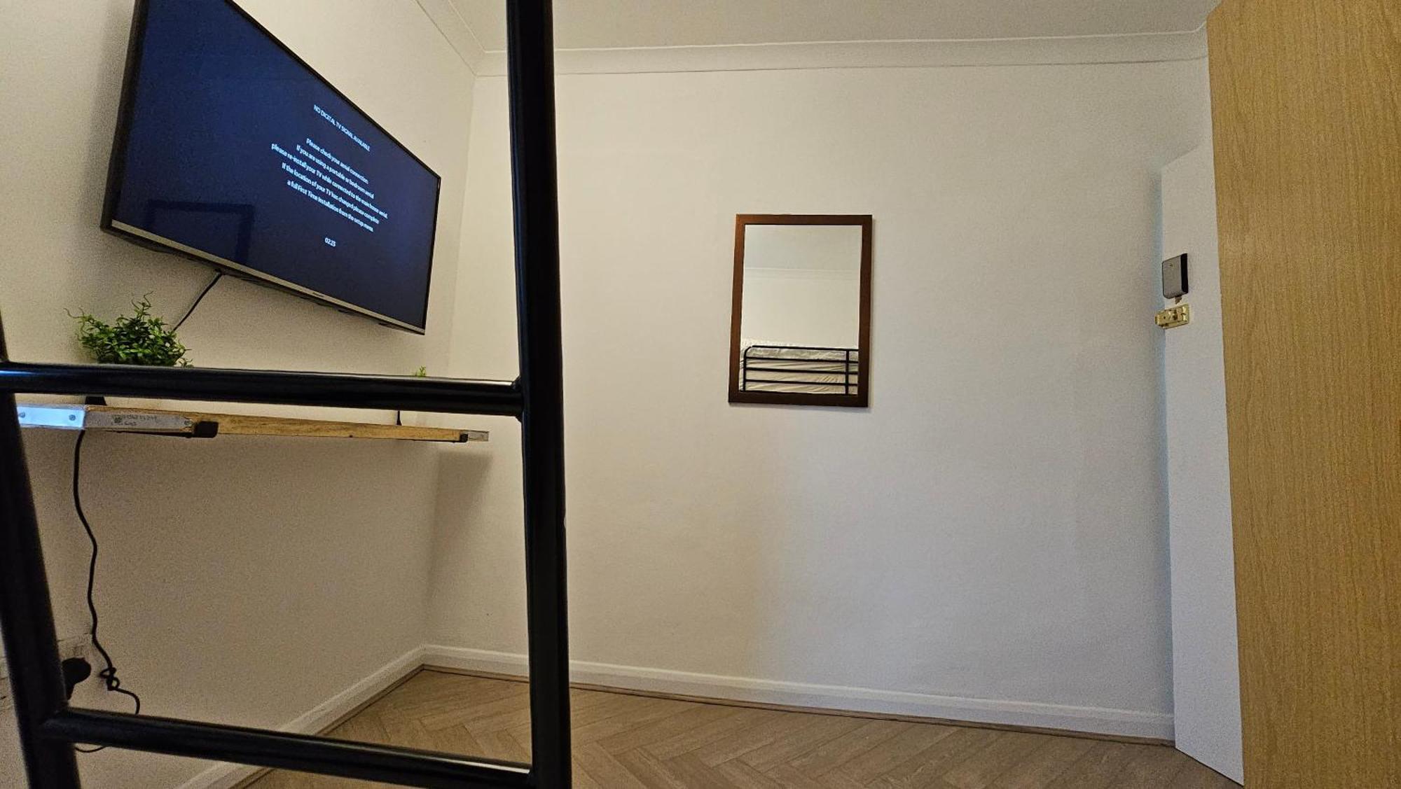 Newly Renovated Studios & Ensuite Rooms! - Camberwell Лондон Екстер'єр фото