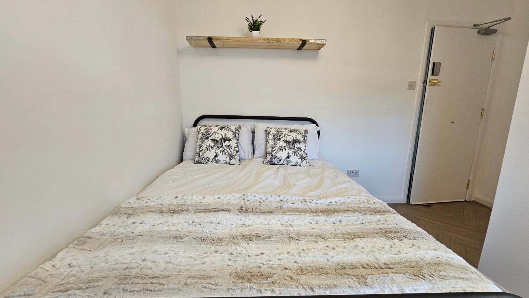 Newly Renovated Studios & Ensuite Rooms! - Camberwell Лондон Екстер'єр фото