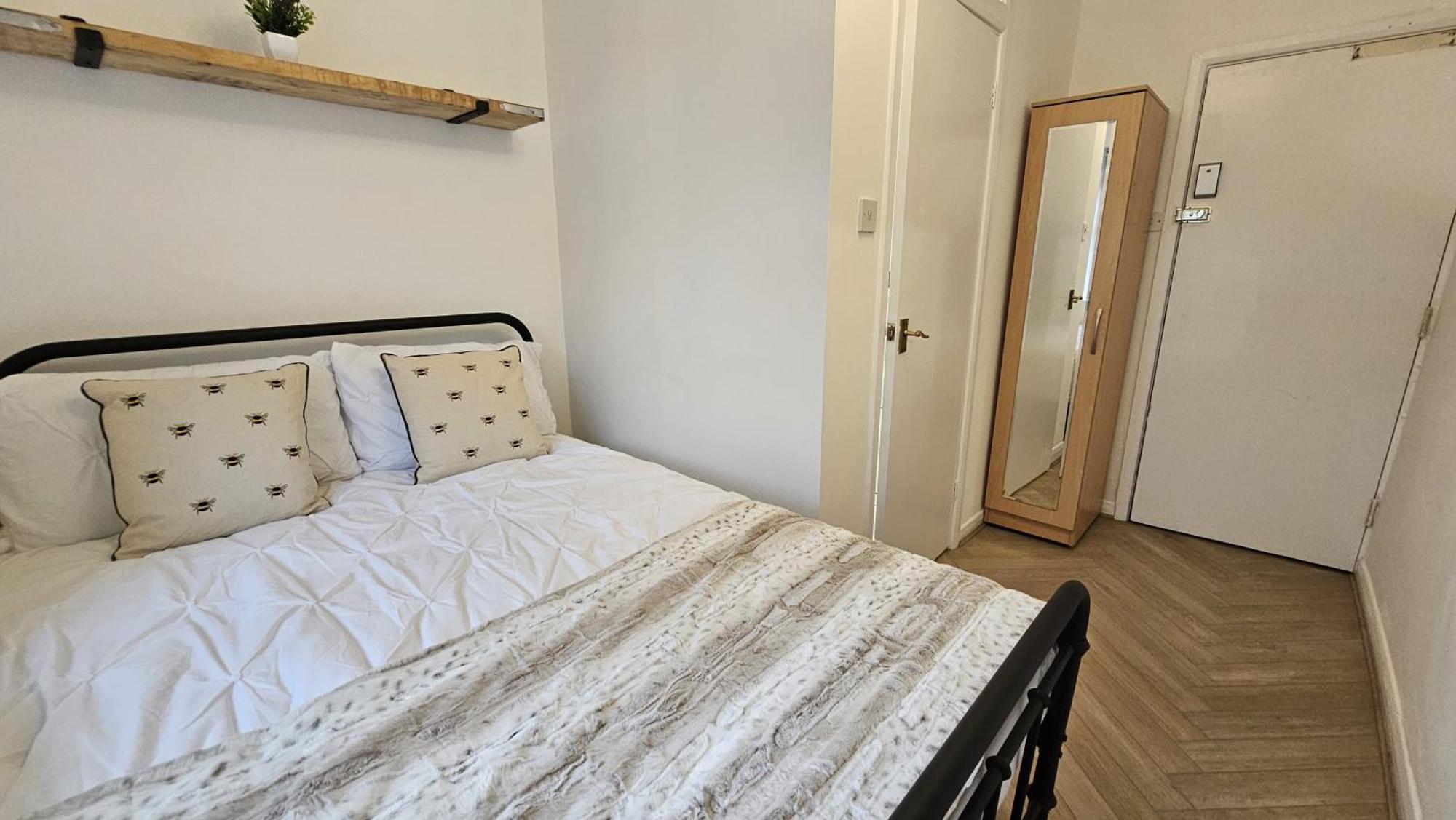 Newly Renovated Studios & Ensuite Rooms! - Camberwell Лондон Екстер'єр фото