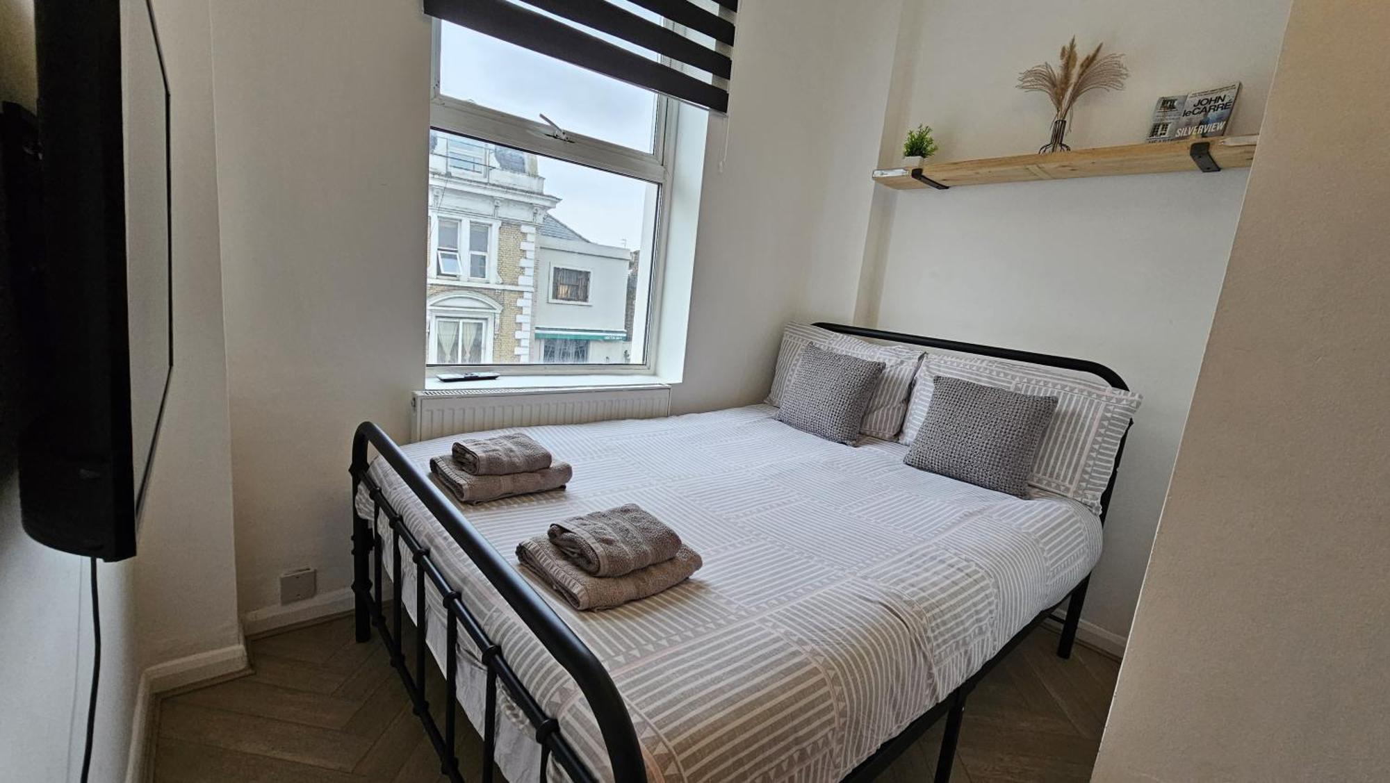 Newly Renovated Studios & Ensuite Rooms! - Camberwell Лондон Екстер'єр фото