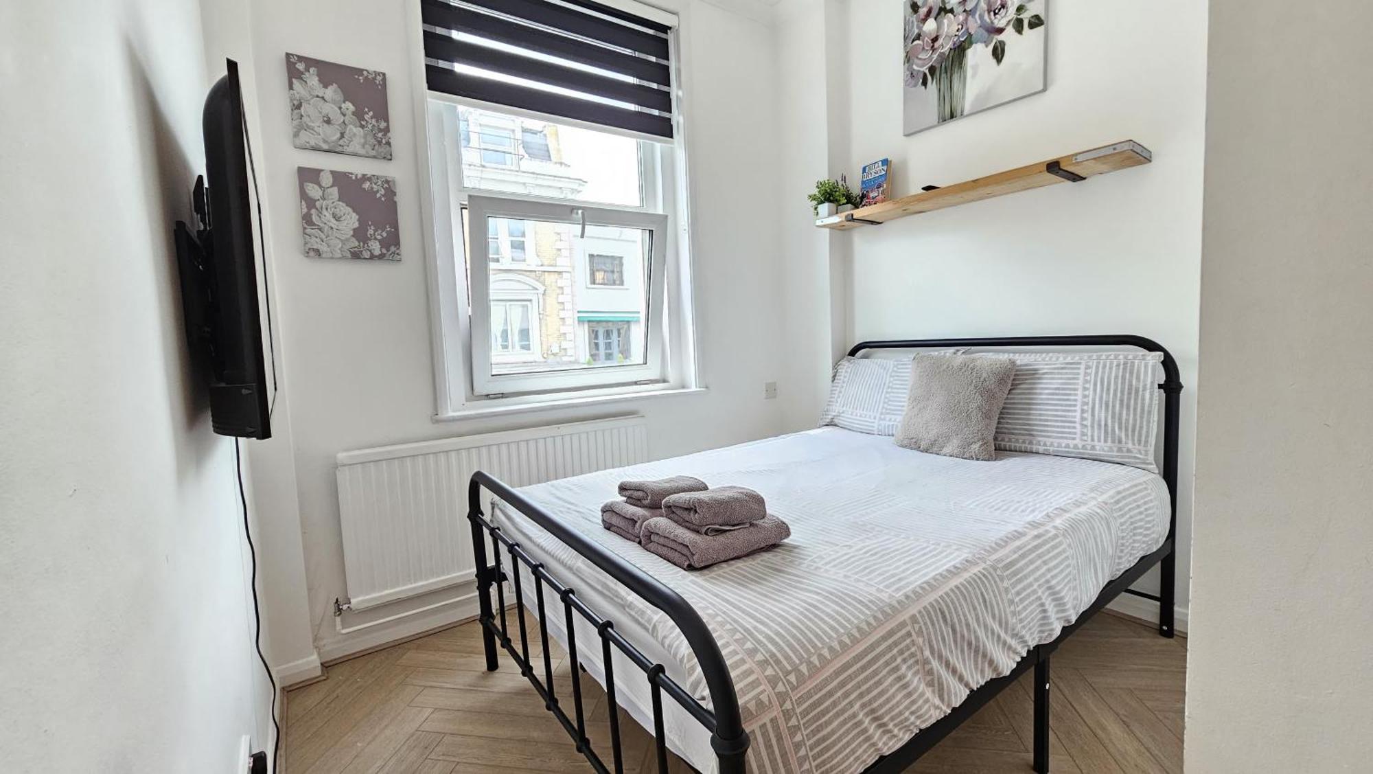 Newly Renovated Studios & Ensuite Rooms! - Camberwell Лондон Екстер'єр фото